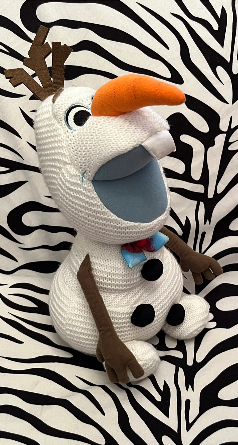 ❄️ Disney Store Olaf Knit/Crochet Plush Frozen collection ❄️