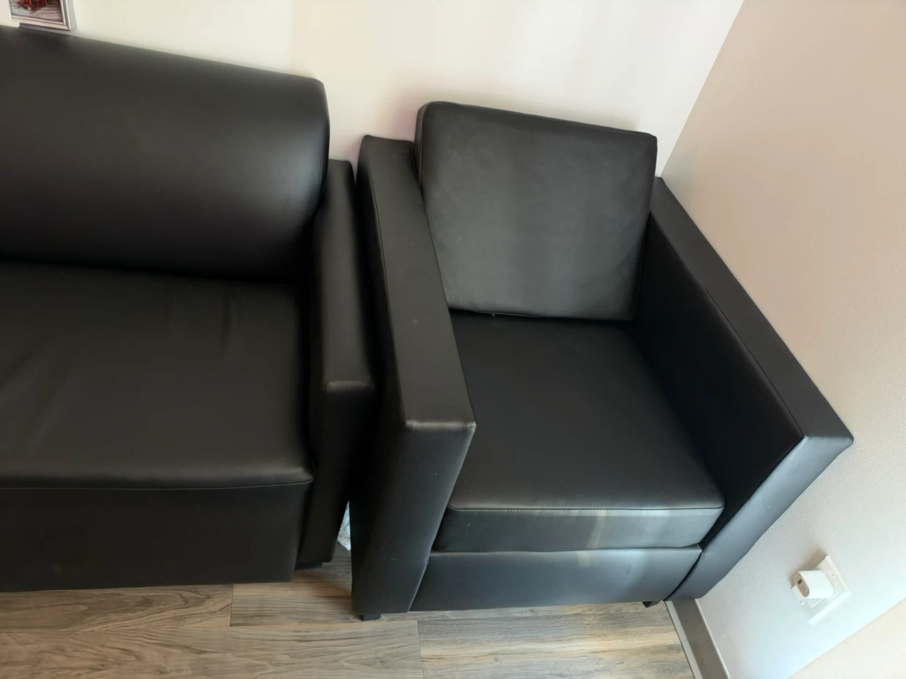 Black Sofa and Armchair Set - photo 4