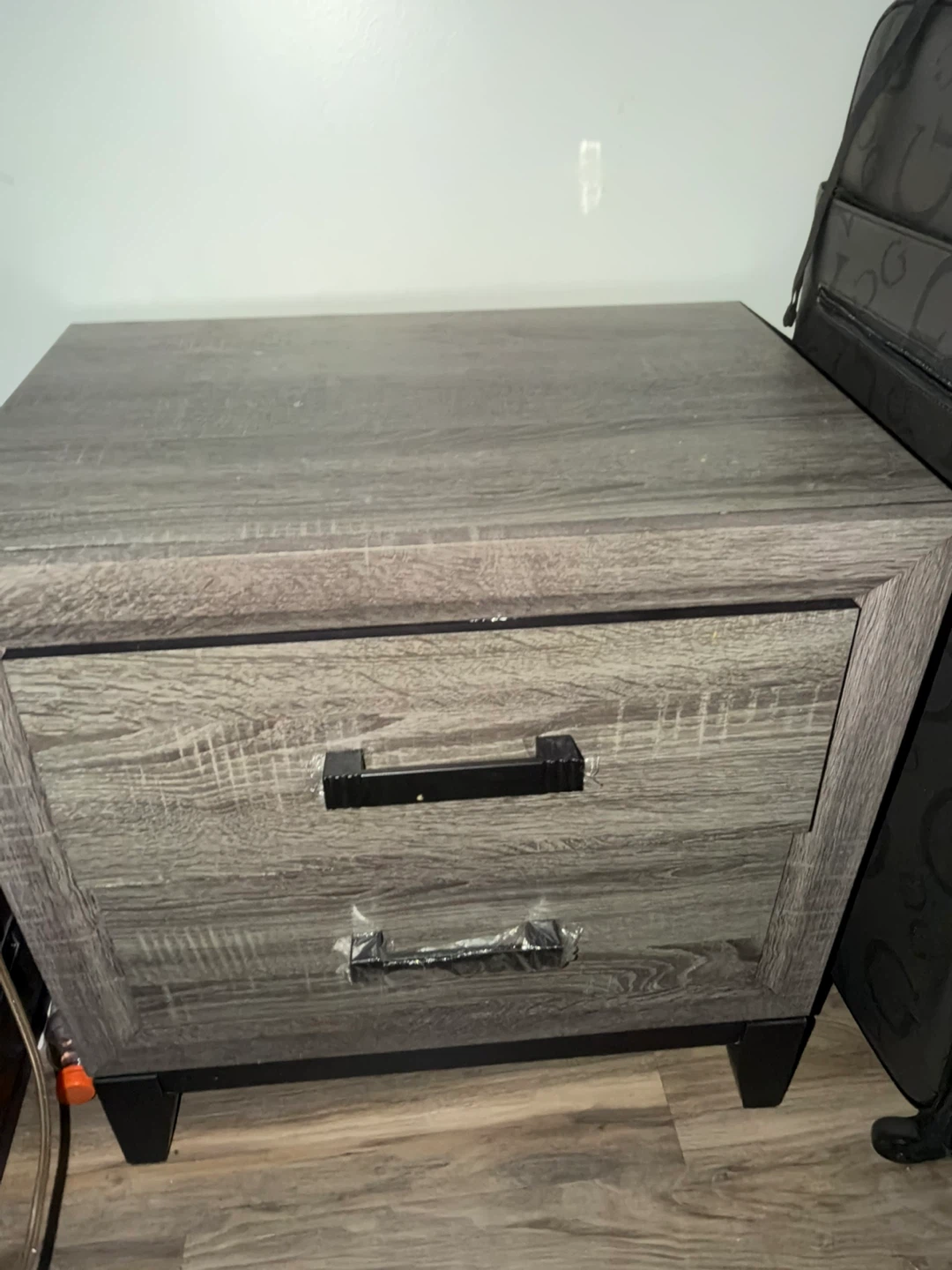 Gray Wood Grain Nightstand and dresser - photo 2