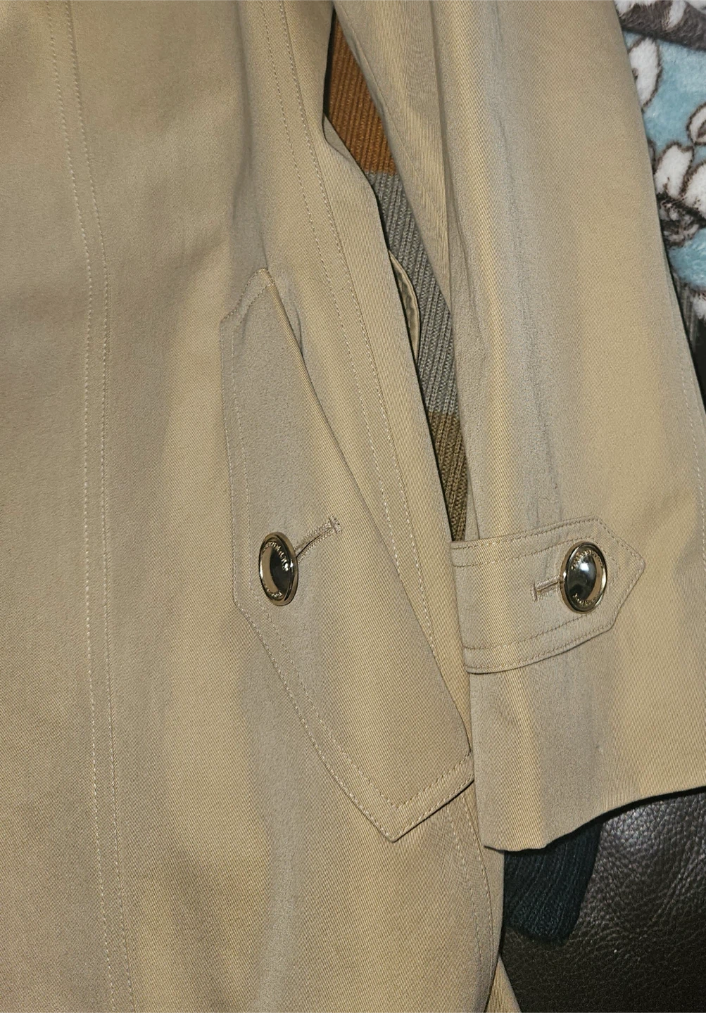 Burberry Classic Trench Coat - photo 3