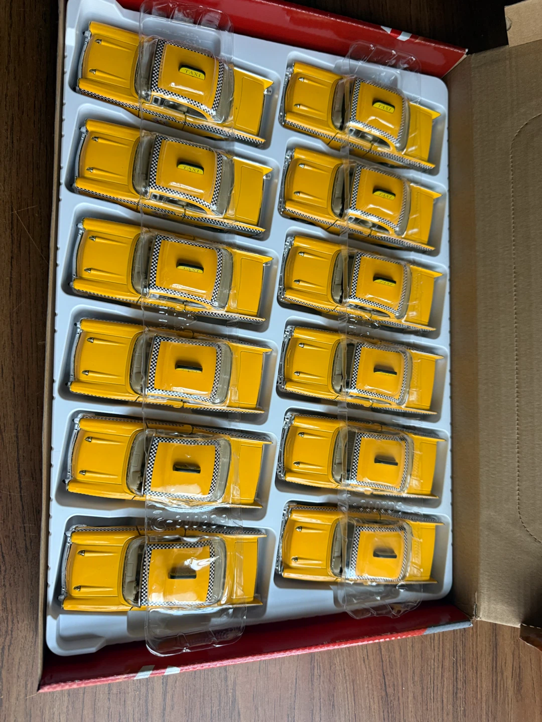 Kinsmart 1957 Chevrolet Bel Air Taxi Die-cast Model Set - photo 2