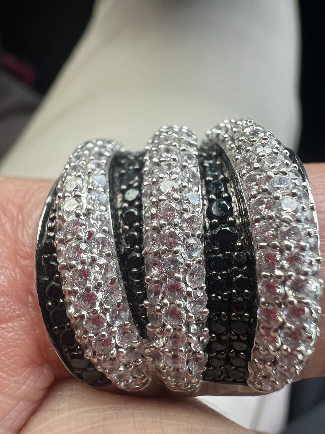 925 Sterling Silver Black and White Stone Ring - photo 2