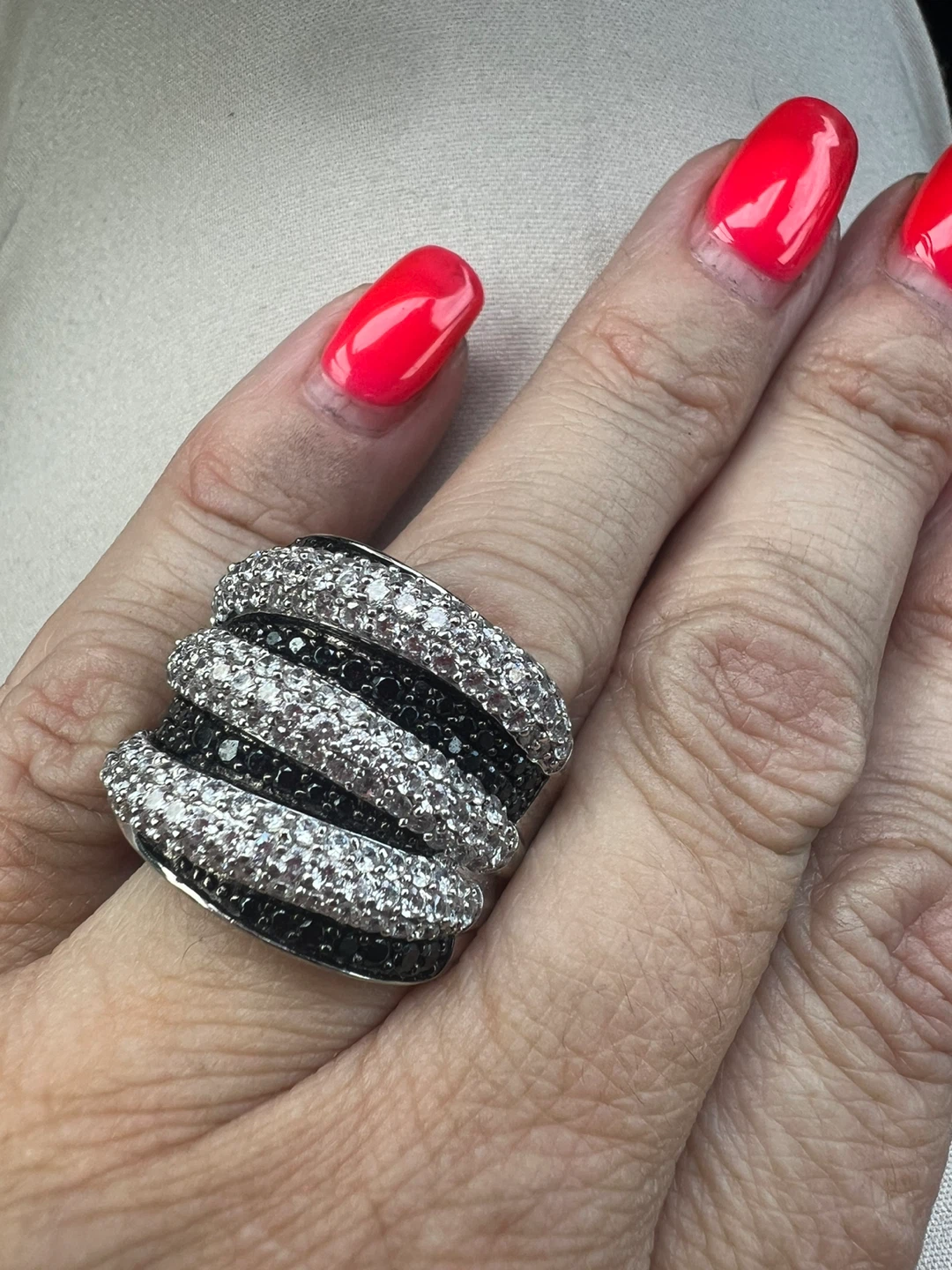 925 Sterling Silver Black and White Stone Ring - photo 3