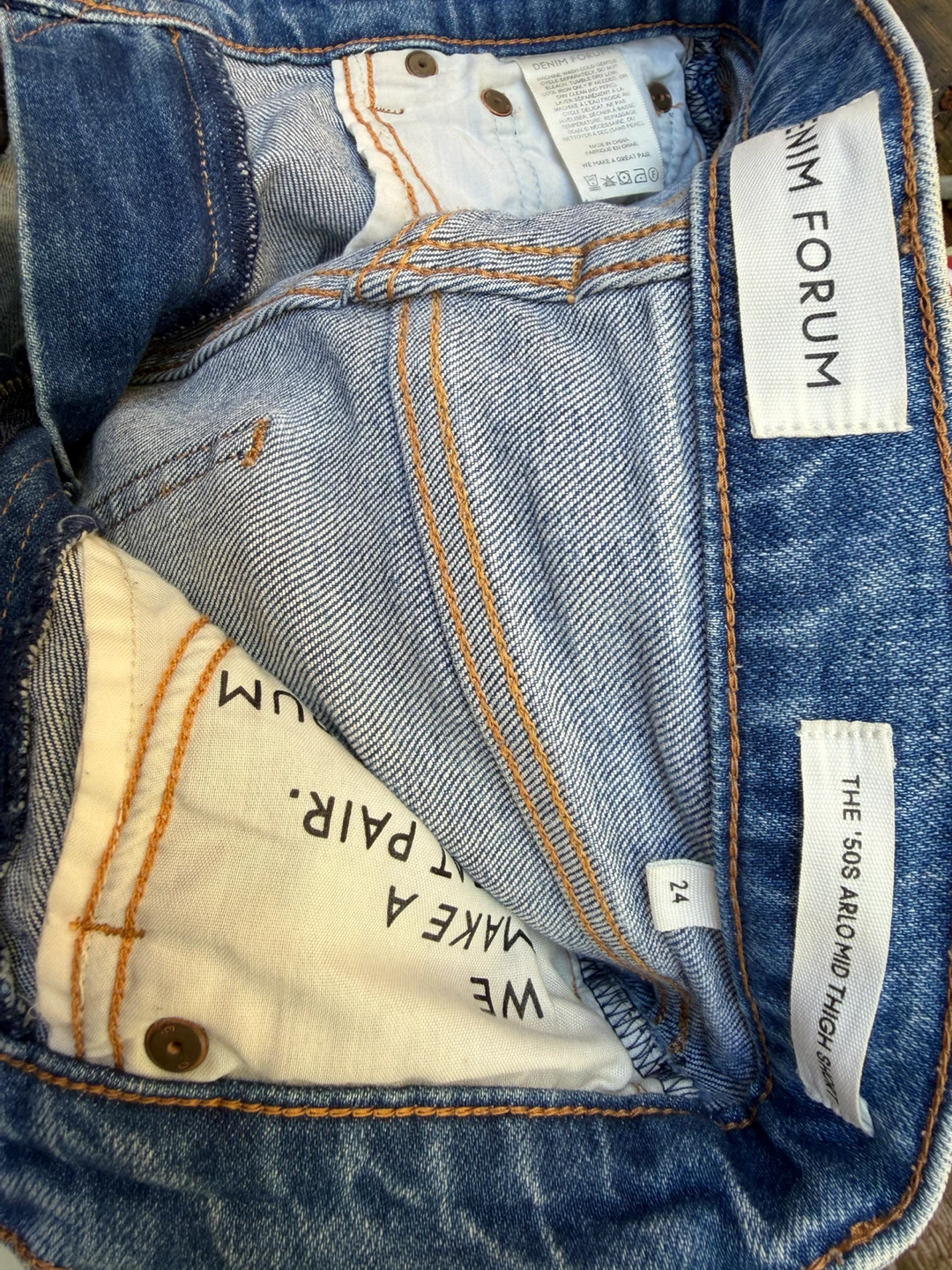 Surprise bag with 2 shorts - photo 4