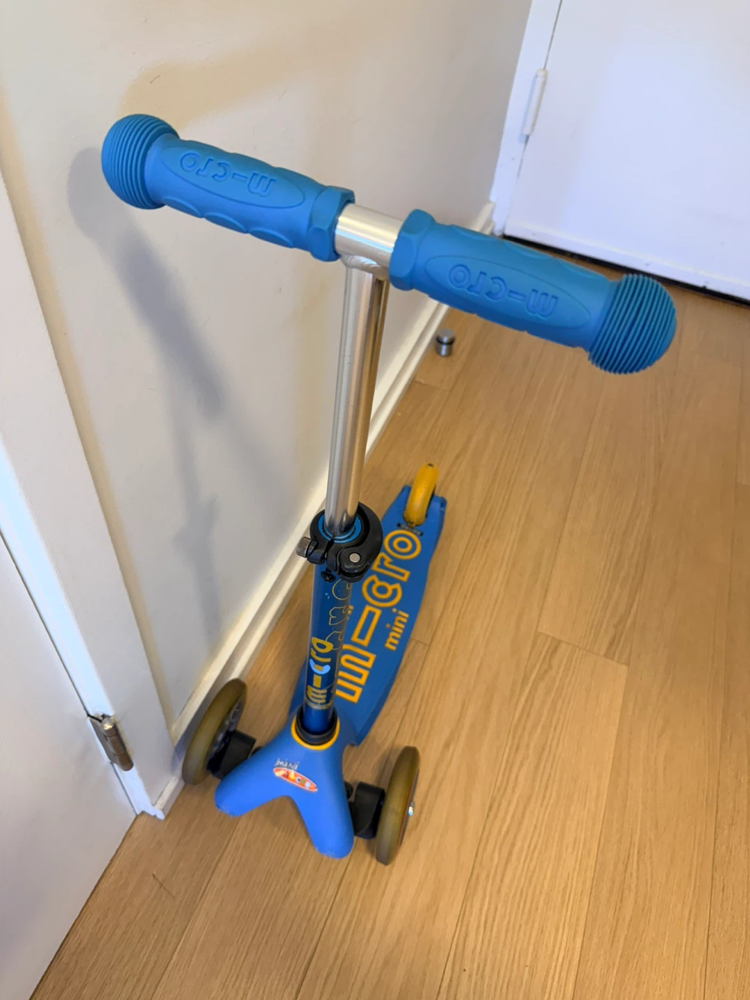 Mini Micro Kick Scooter 2 - Blue + Yellow & Light Blue - photo 3