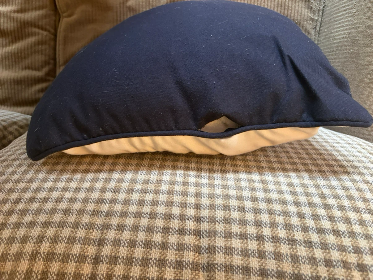 Tripel Leaf Pattern Throw Pillow - photo 3