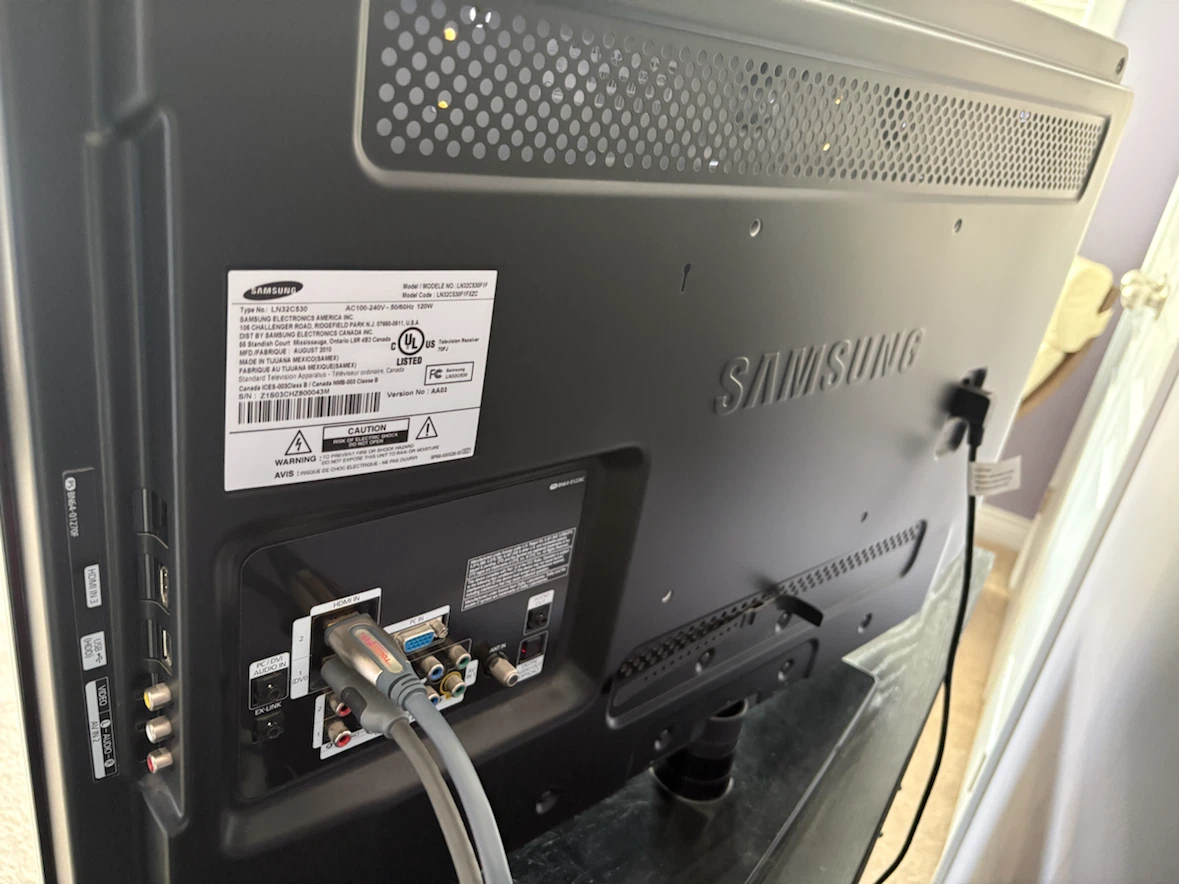 Samsung 32 inch LN32C530 Television - photo 3