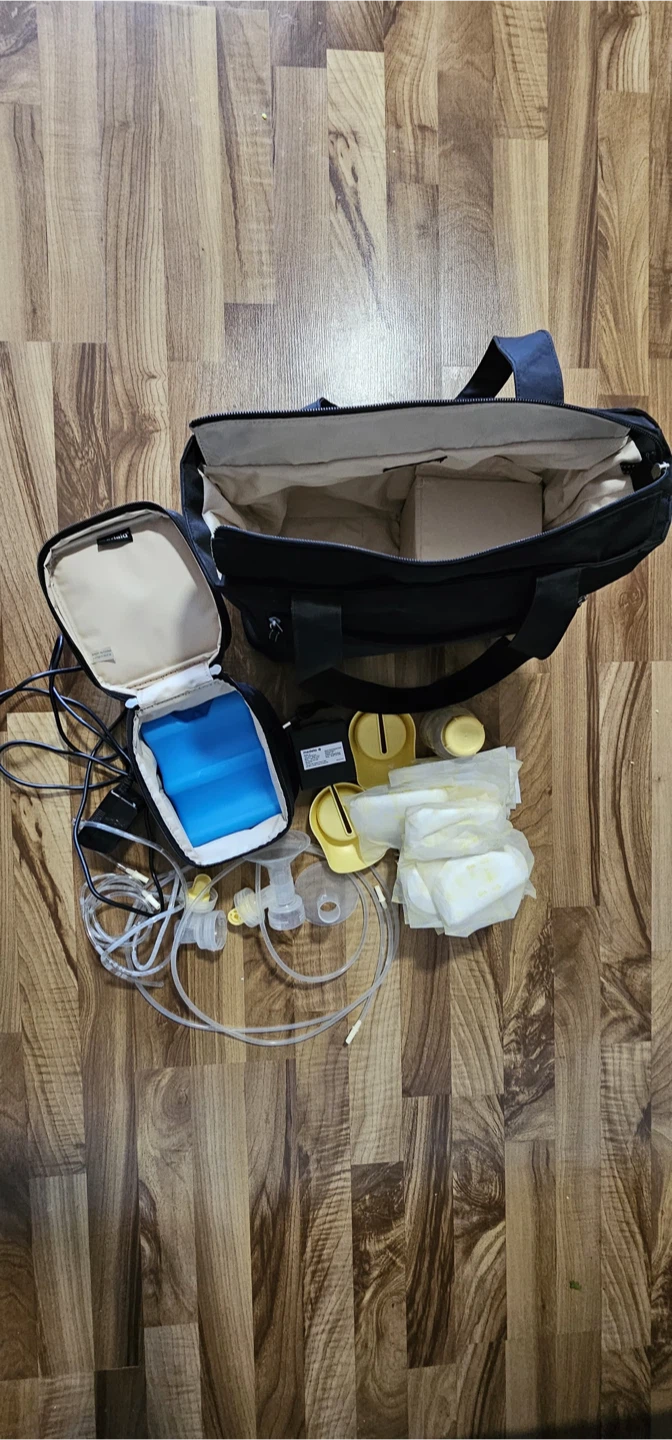 Medela Pump In Style Advanced Breast Pump - photo 3