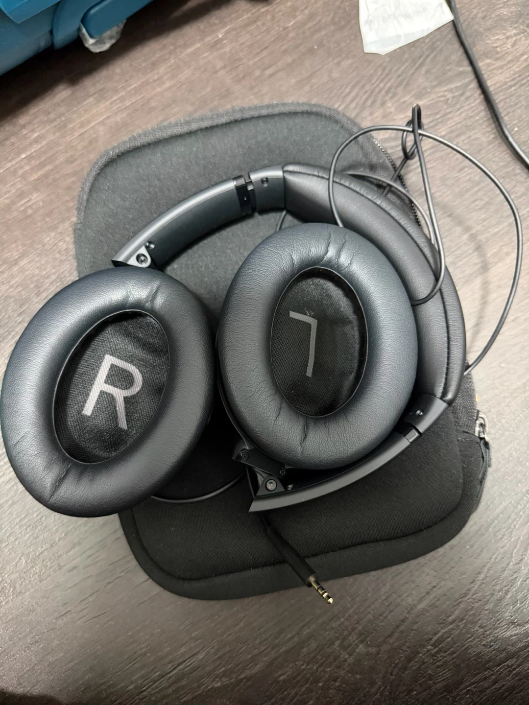 Bose Quite Comfort Bluetooth Headphones (Soft Case) - photo 2