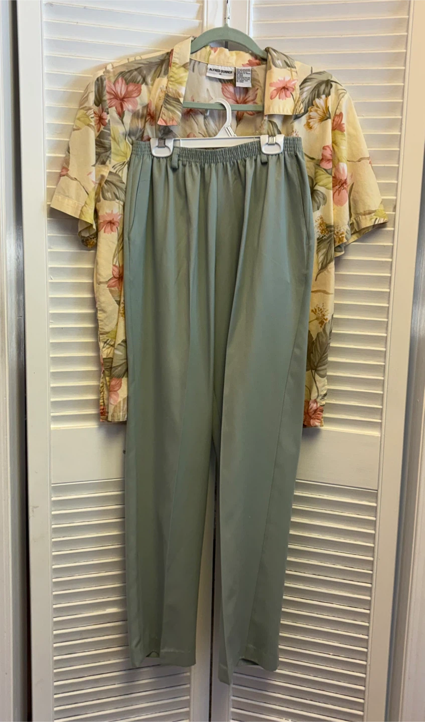 ✨✨Alfred Dunner Floral Shirt and Pant Set - photo 5