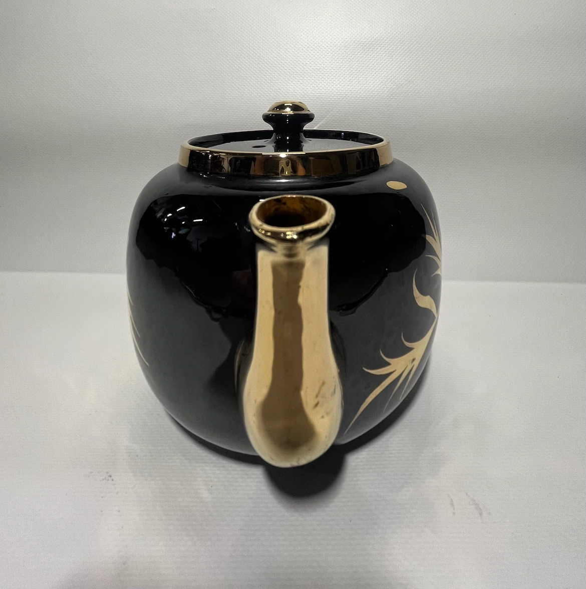 Antique Gibsons England Black and Gold Teapot - photo 3