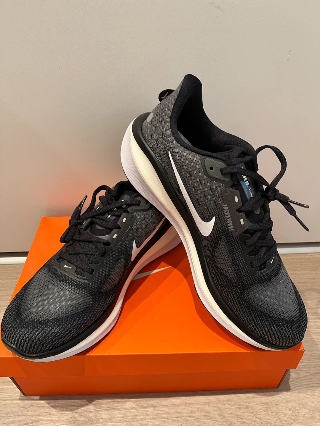 Nike Vomero 17 Running Shoes - photo 2
