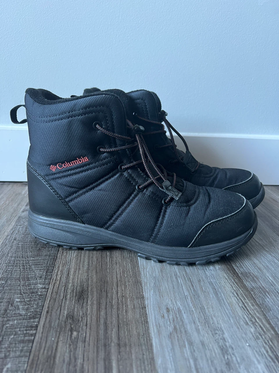 Columbia waterproof winter boots Size 6