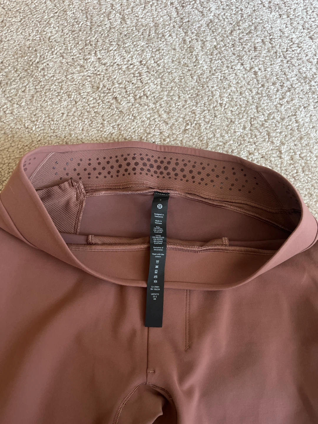 Lululemon Athletic Shorts - Small - photo 4