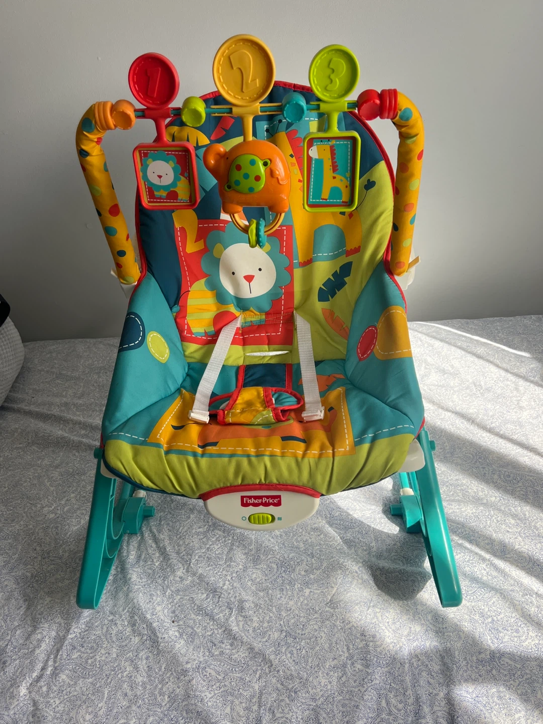 Baby Rocker Seat with vibrating option. Guelph, west end.
