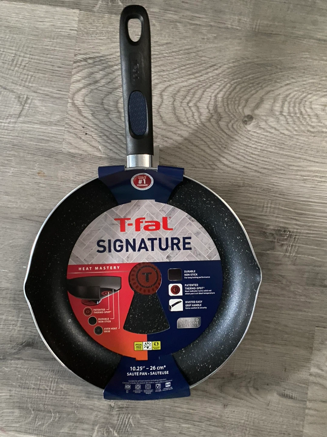 T-fal Signature 26 cm Sauté Pan