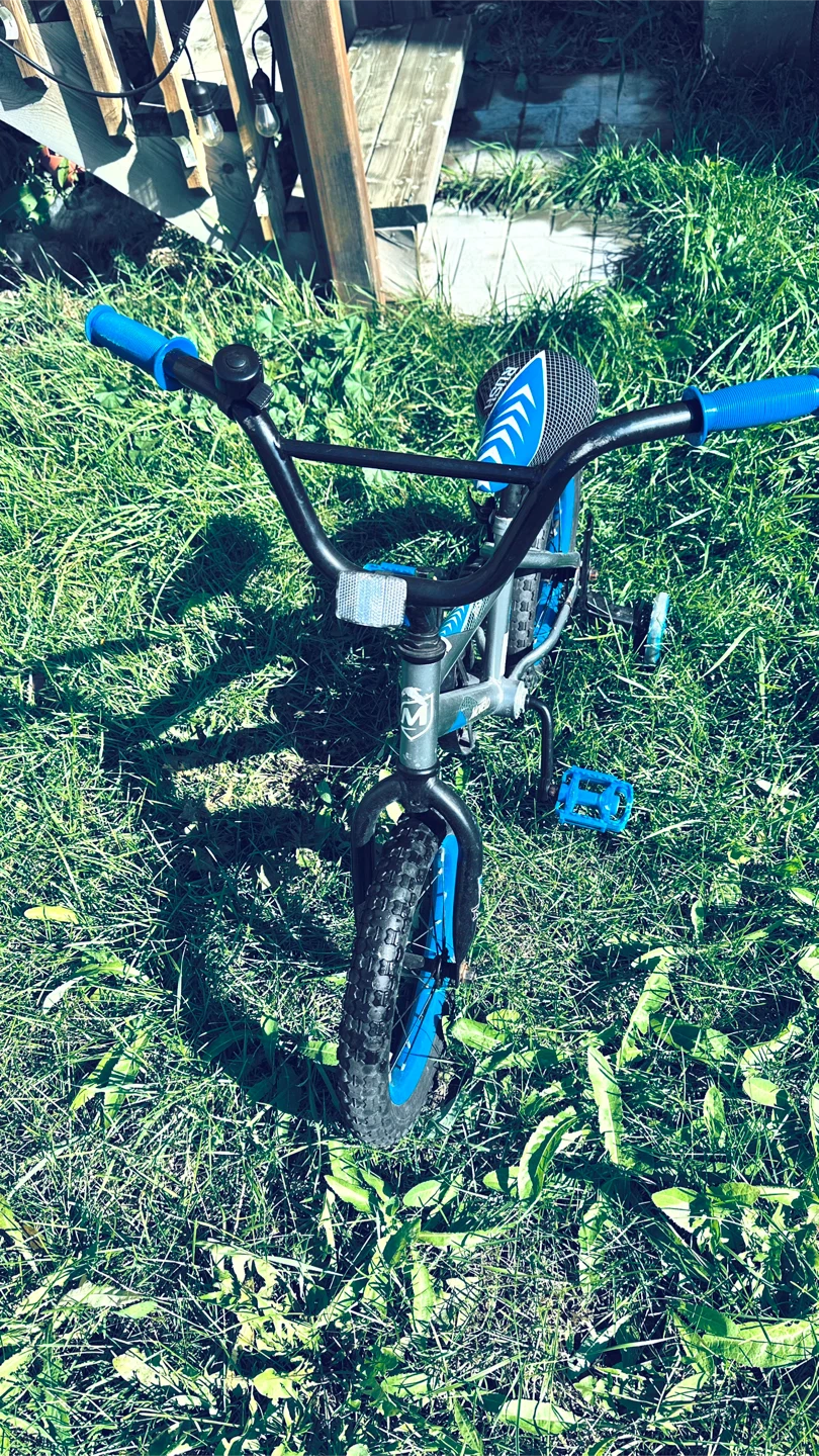 Movelo Kids Bicycle with Training Wheels
