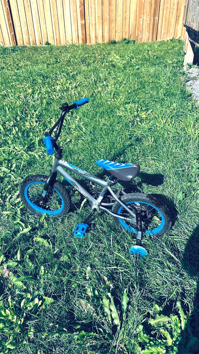 Movelo Kids Bicycle with Training Wheels - photo 4