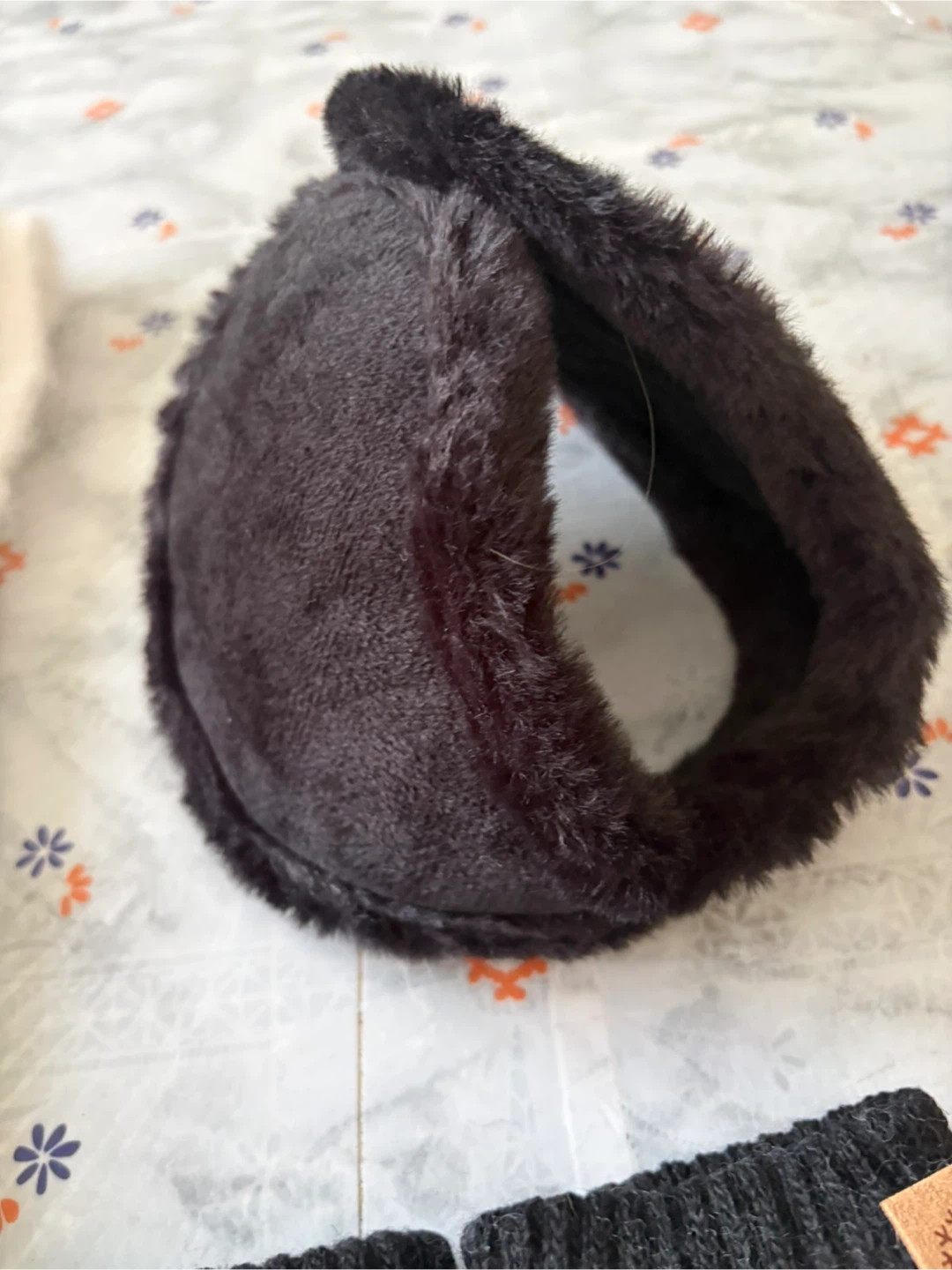 4-Piece Women's Winter Hat, Scarf, Gloves & Earmuffs Set - photo 4
