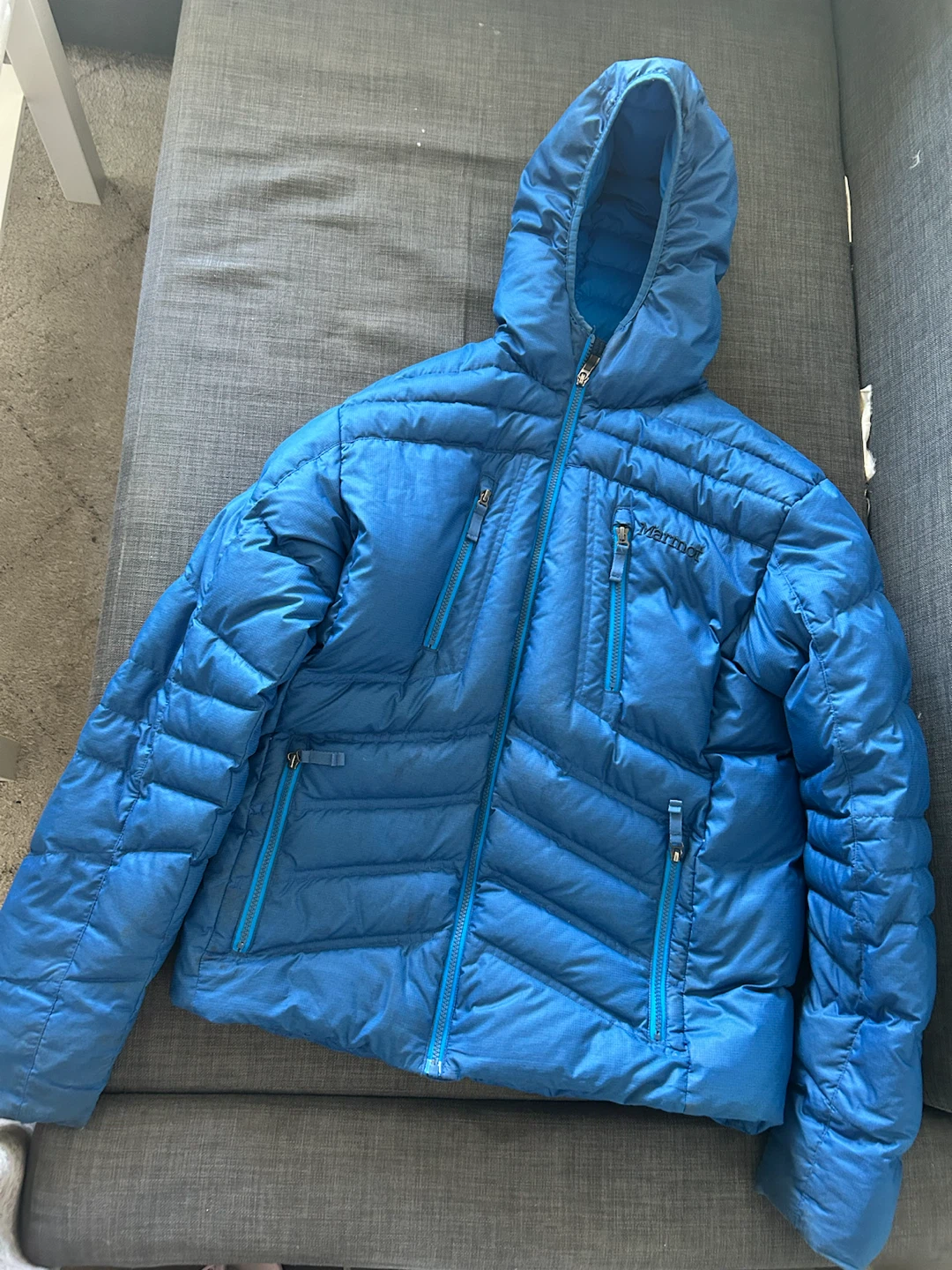Marmot 700 Fill Down Hooded Jacket