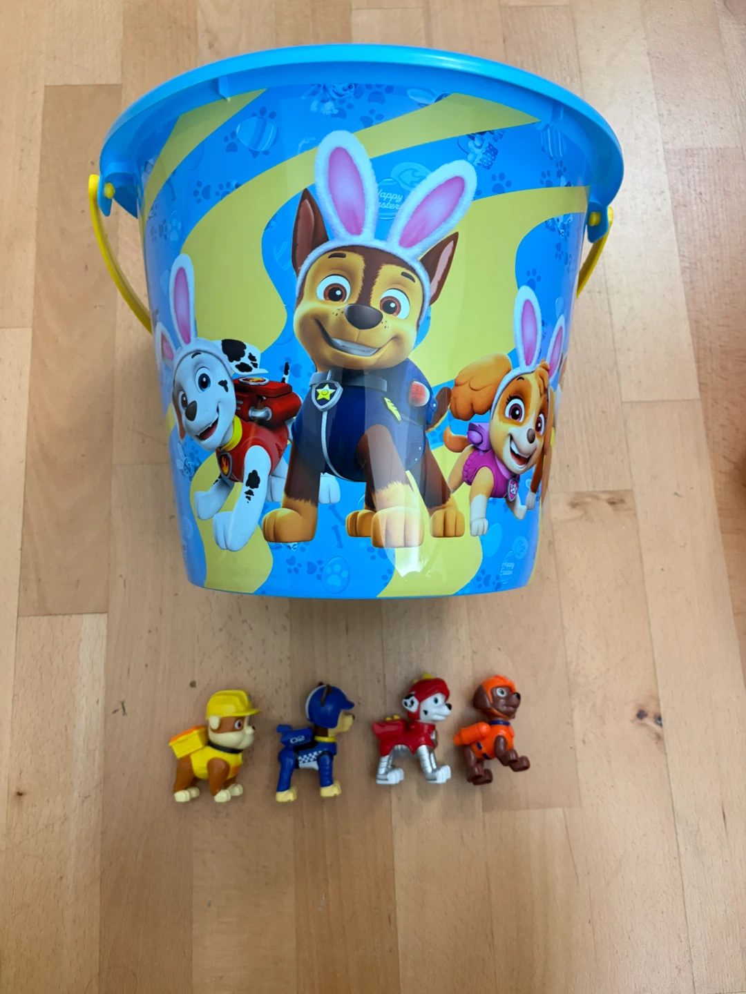 Paw Patrol Pail and Figures
