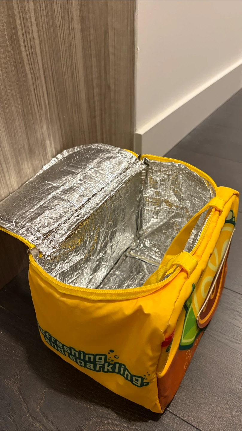 Vitasoy Sparkling VLT Insulated Cooler Bag - photo 2