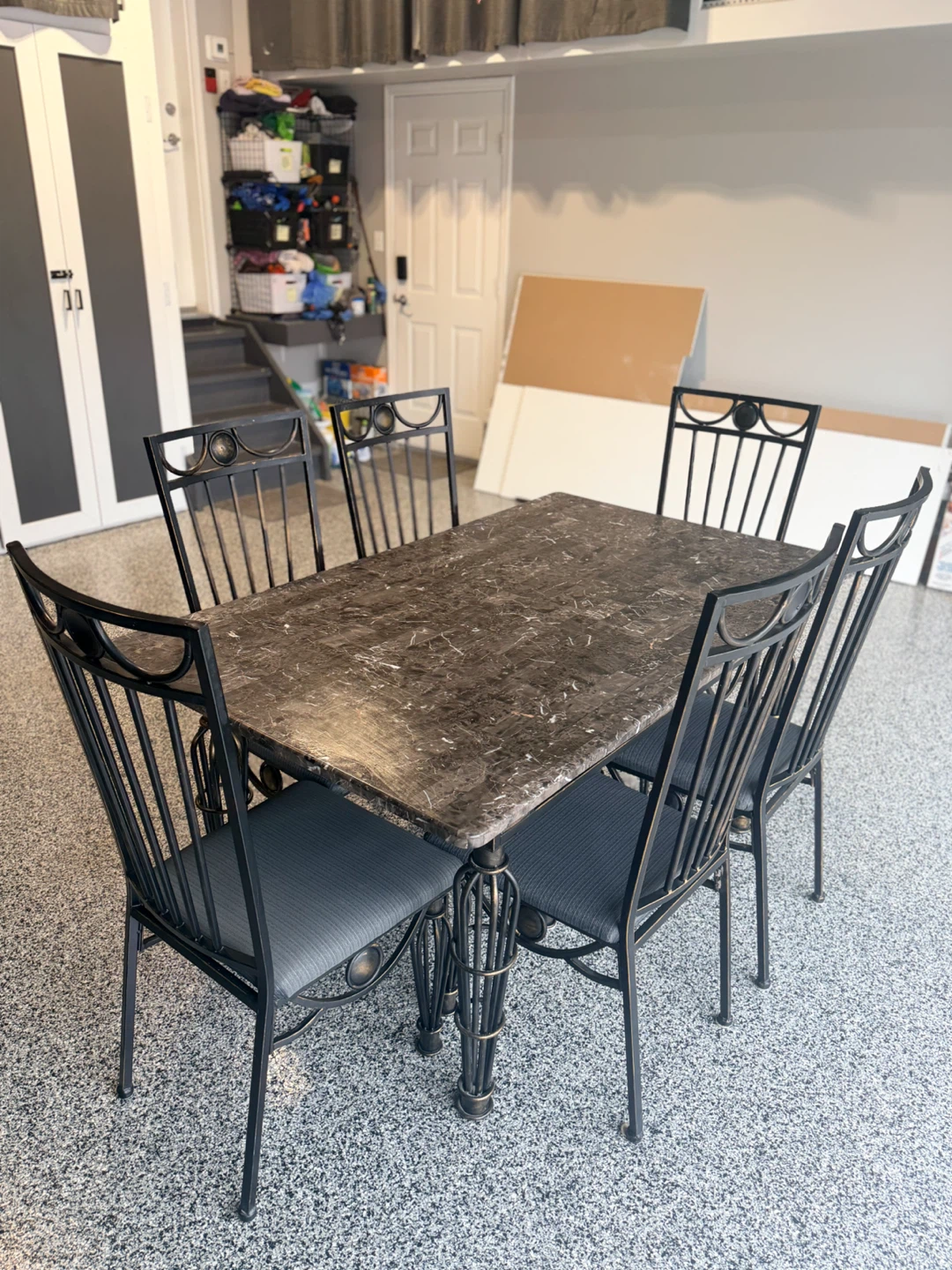 Dining table and 6 chairs set