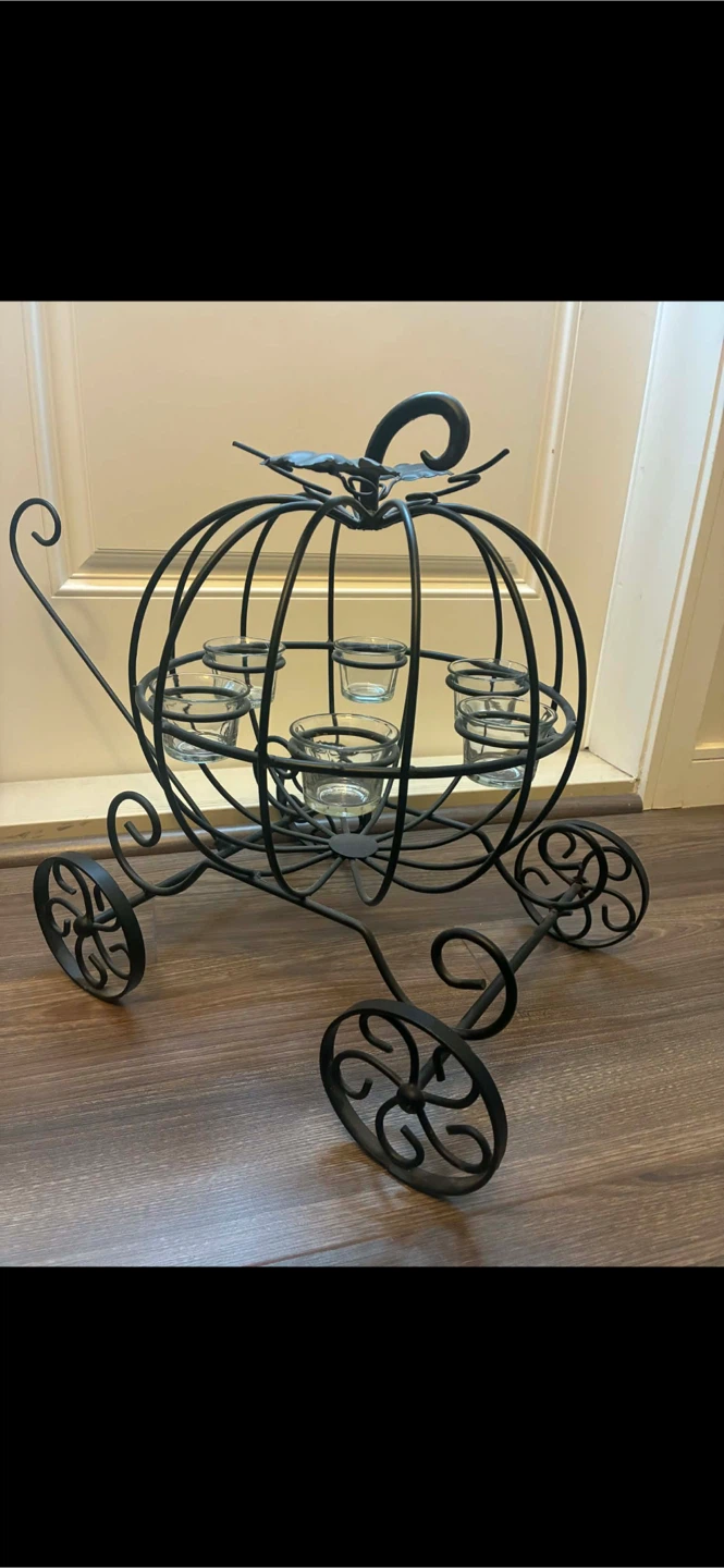 Metal Cinderella pumpkin carriage candle holder