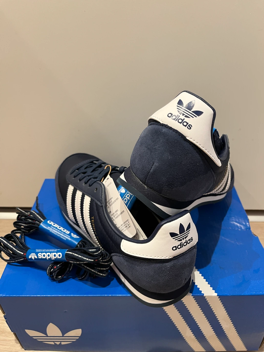Adidas Terry Fox Edition Shoes Navy - photo 3