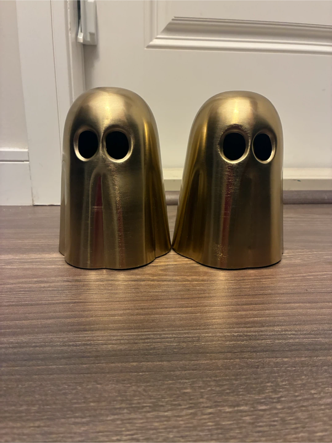 Gold ghosts