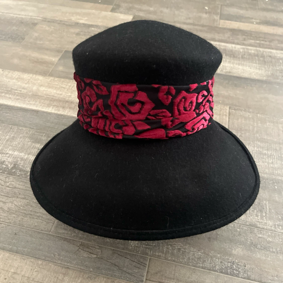 Scala black hat with burgundy rose ribbon - photo 5