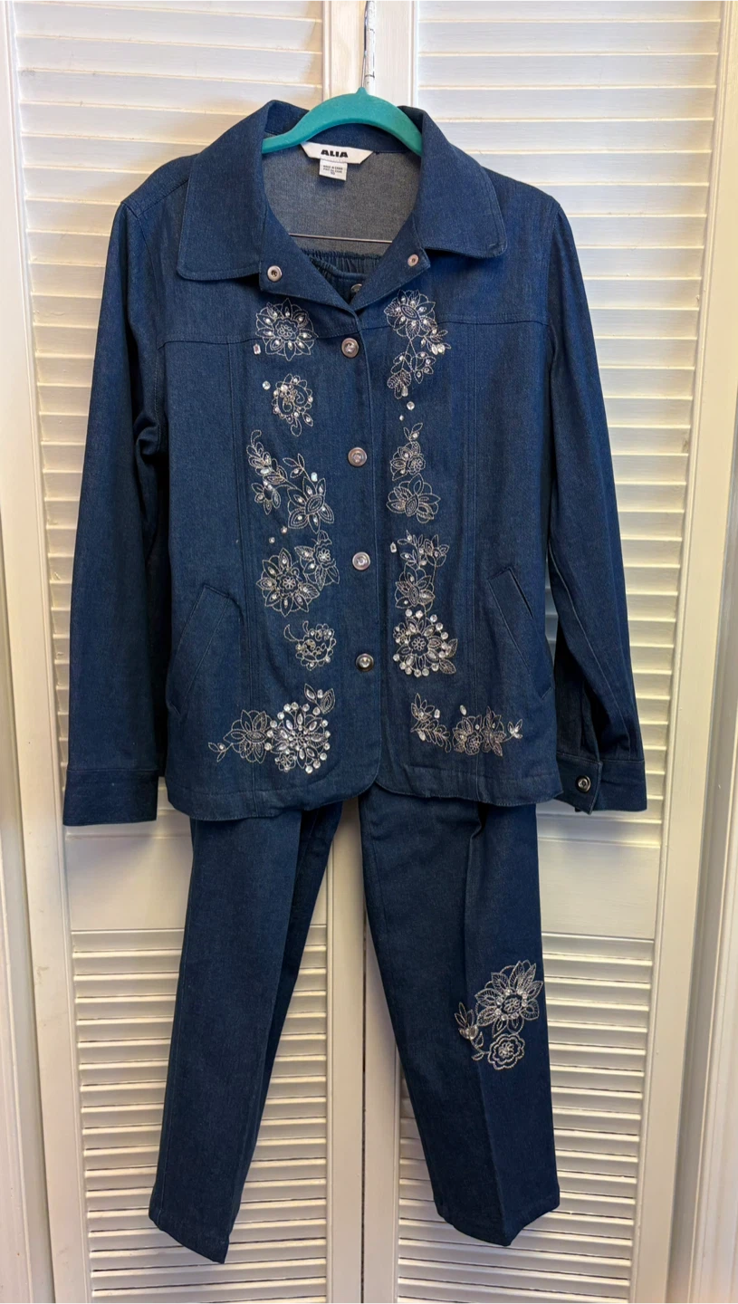 ✨✨Alia Denim Jacket and Pants Set