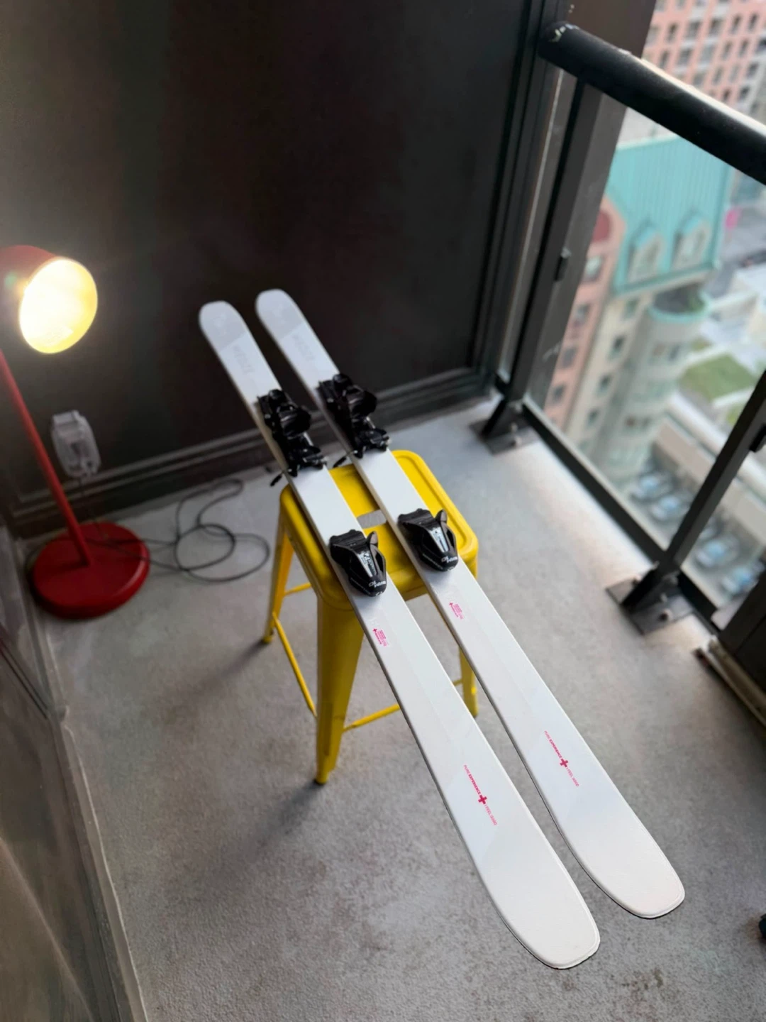 Wedze Skis with Tyrolia SRM 10 Bindings
