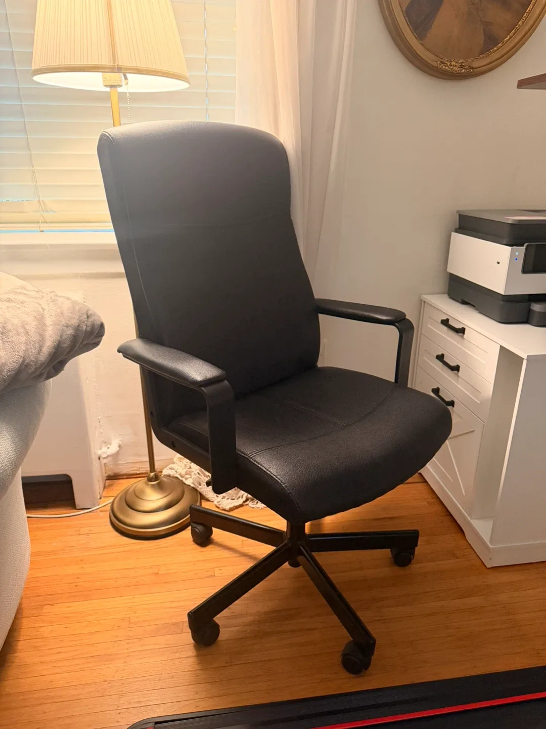 Black Office Chair - perfect shape