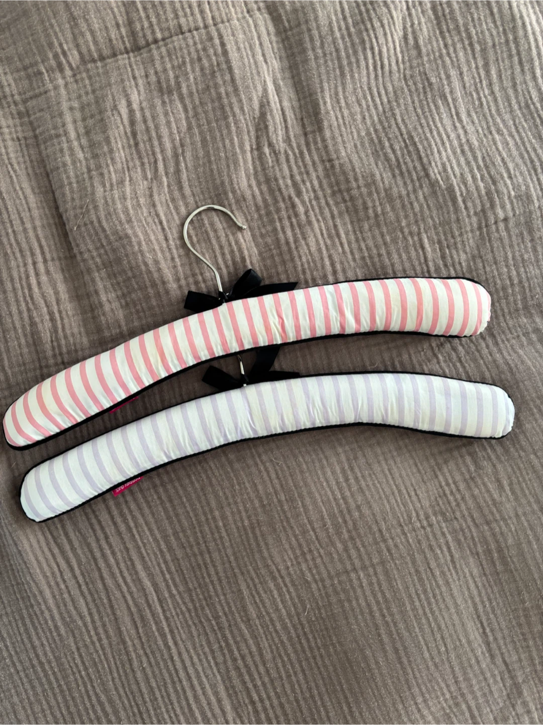 Padded Hangers - 2pcs - photo 2
