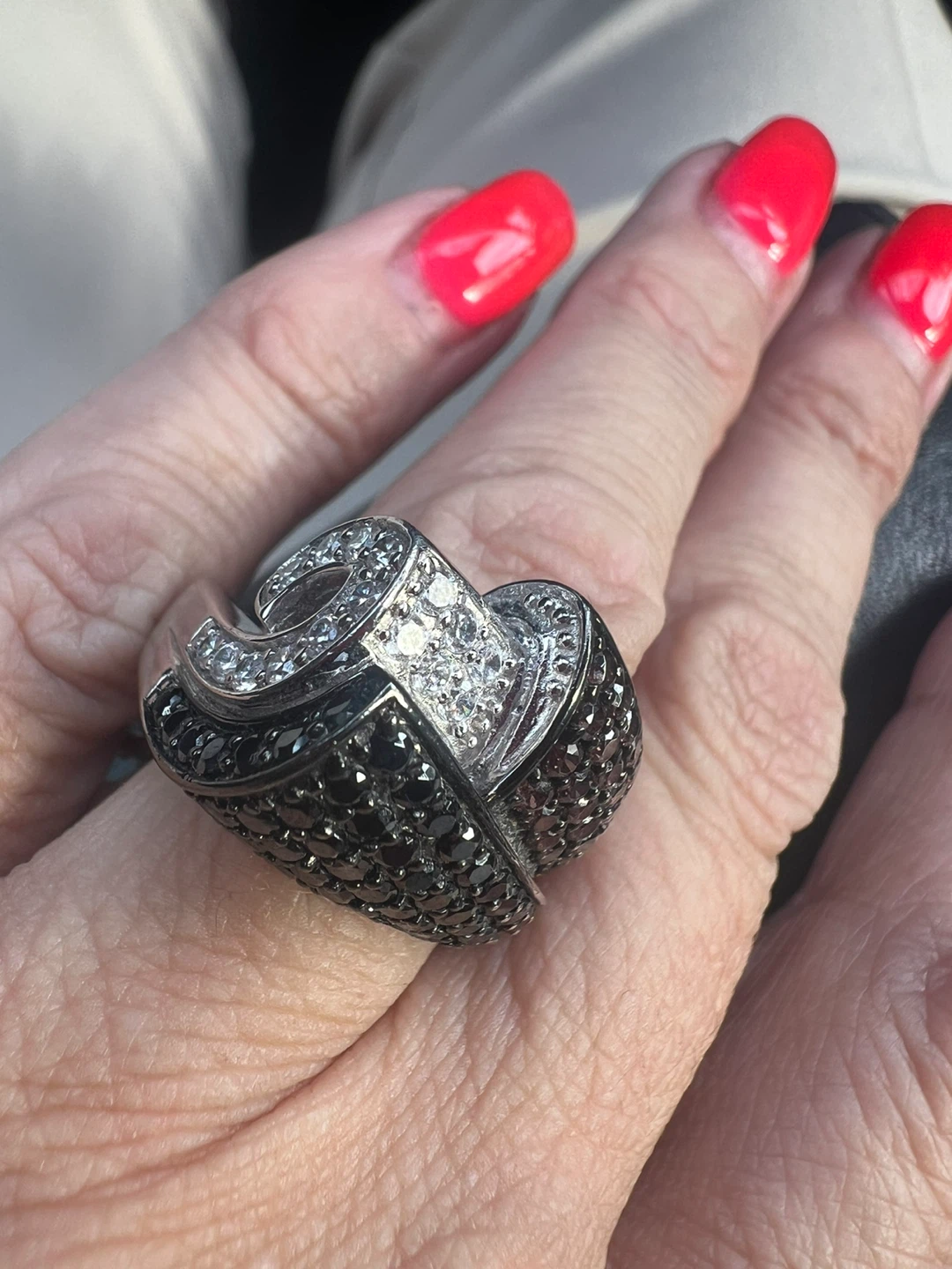 925 Sterling Silver Black and White Crystal Ring - photo 2