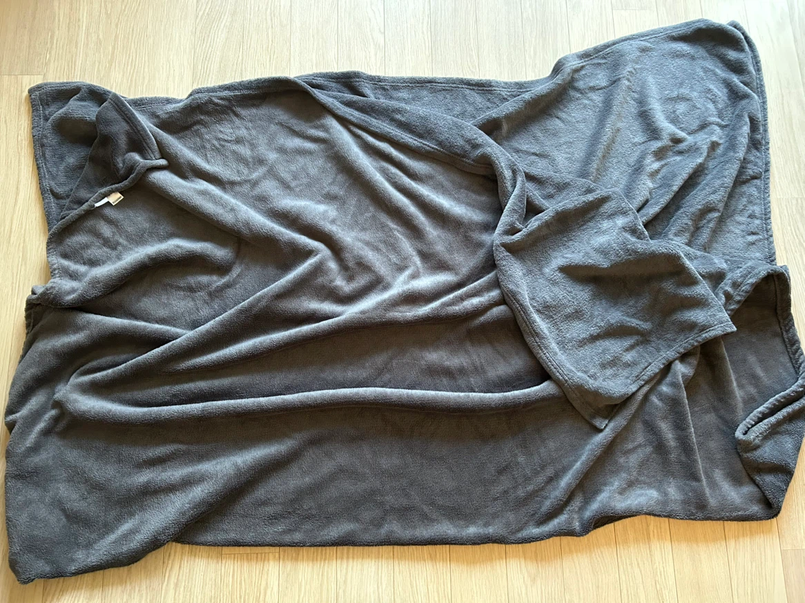Bouclair Grey Trow blanket
