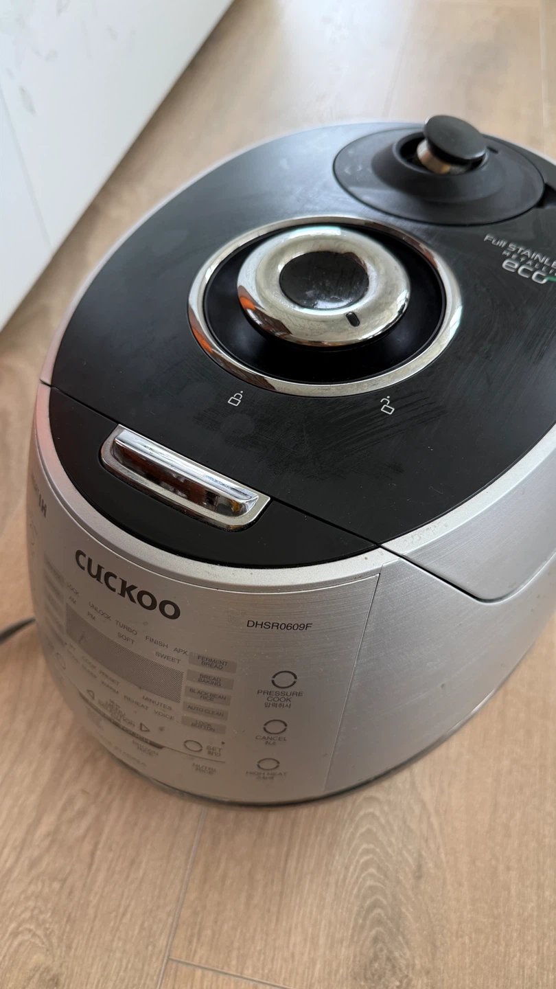 Cuckoo IH Pressure Rice Cooker DHSR0609F - photo 2