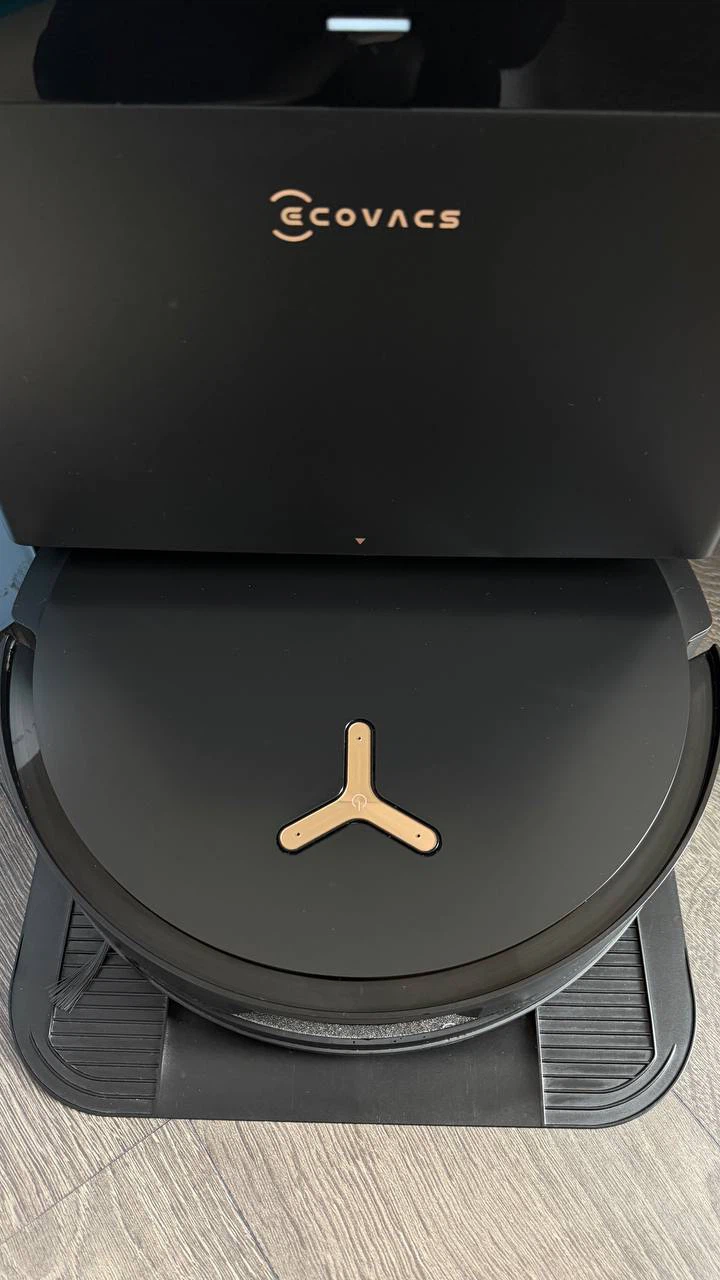 Ecovacs Deebot X8 Pro Omni Black Robot Vacuum Cleaner and Mop - photo 2