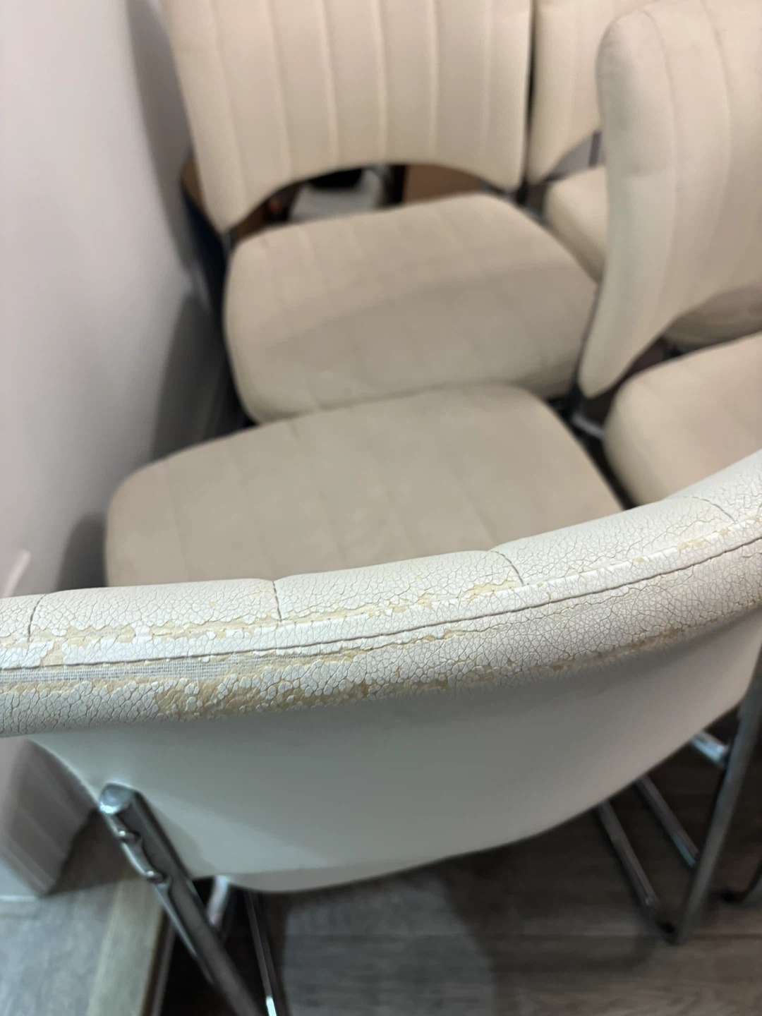 Set of 4 White Dining Chairs - photo 2