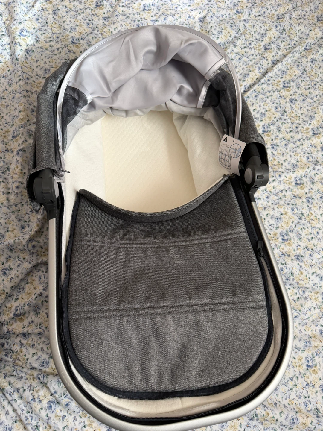 UPPAbaby Vista V2 Bassinet – Dark Grey - photo 2