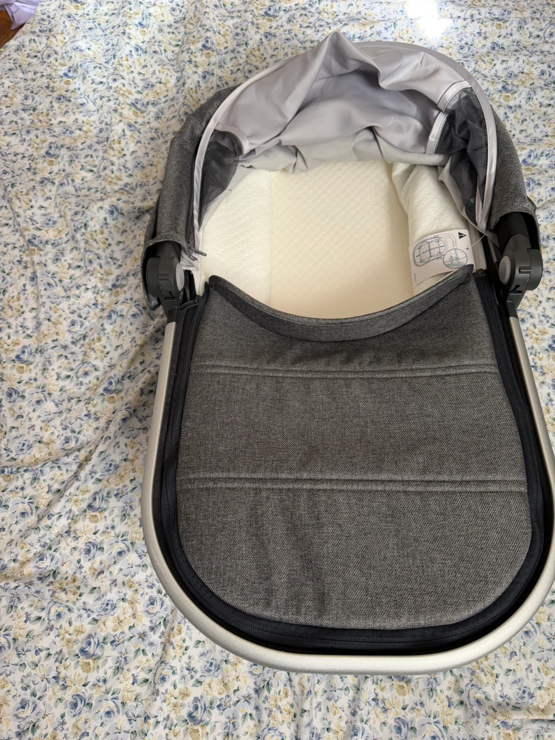 UPPAbaby Vista V2 Bassinet – Dark Grey - photo 3