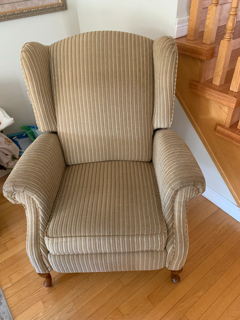 2 Recliners sofa