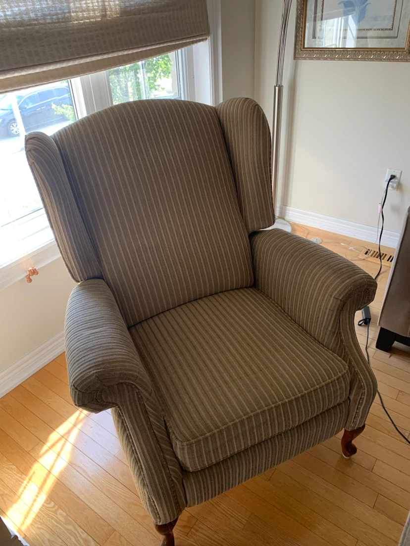 2 Recliners sofa - photo 2