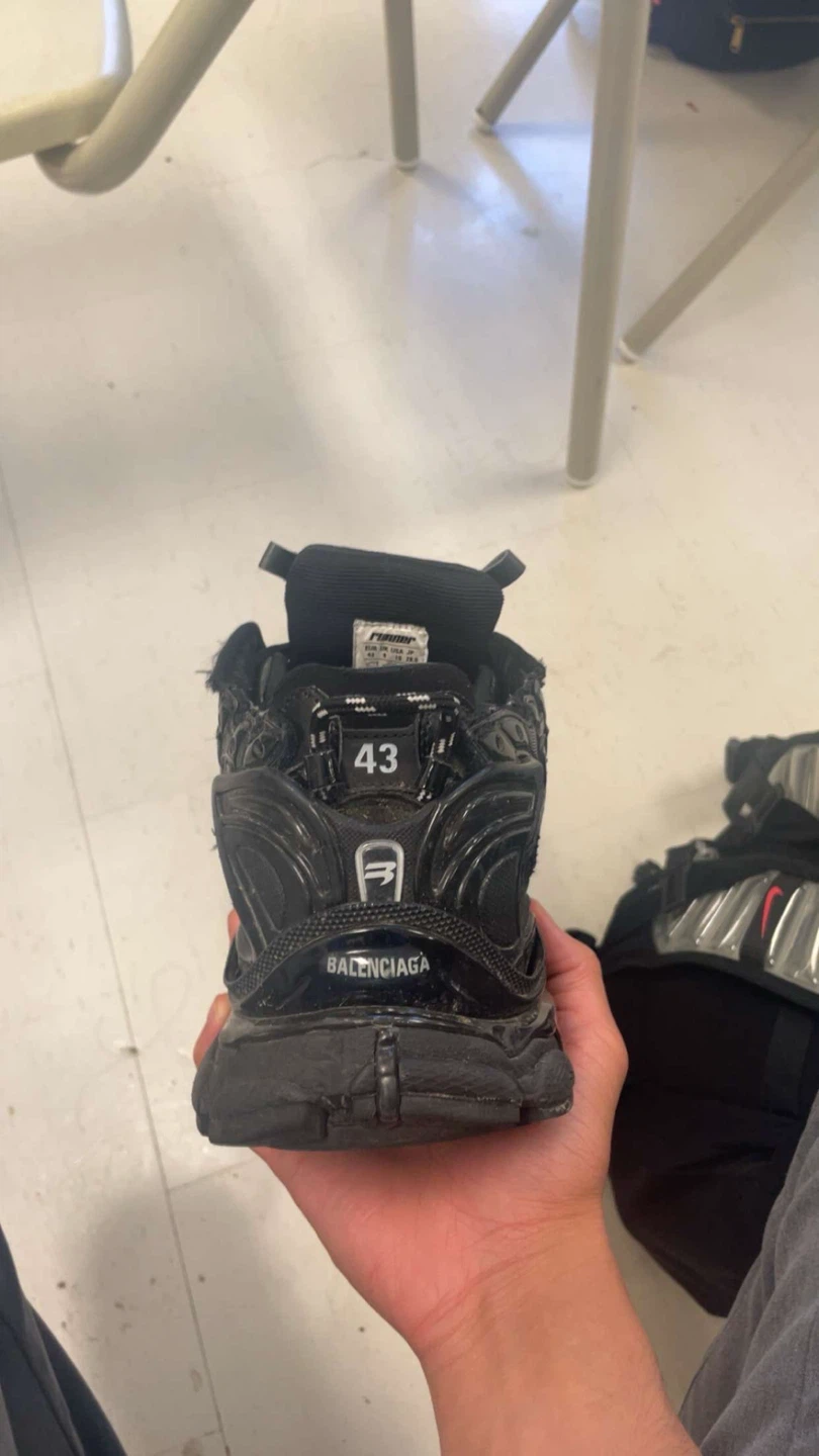 Balenciaga Runner Sneakers - Black - Size 43 - photo 3