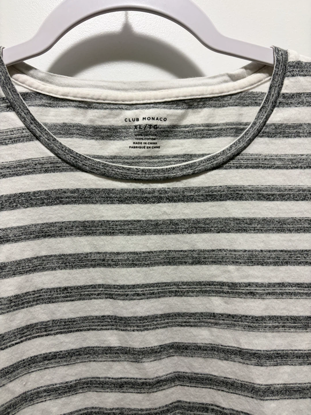 2 Club Monaco T-Shirts, Sizes L and XL - photo 2