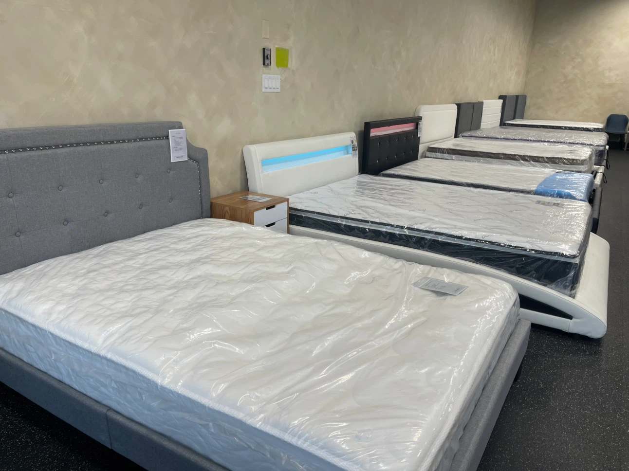 Affordable Bed Frames & Mattresses | Thanksgiving Final Day! - photo 2