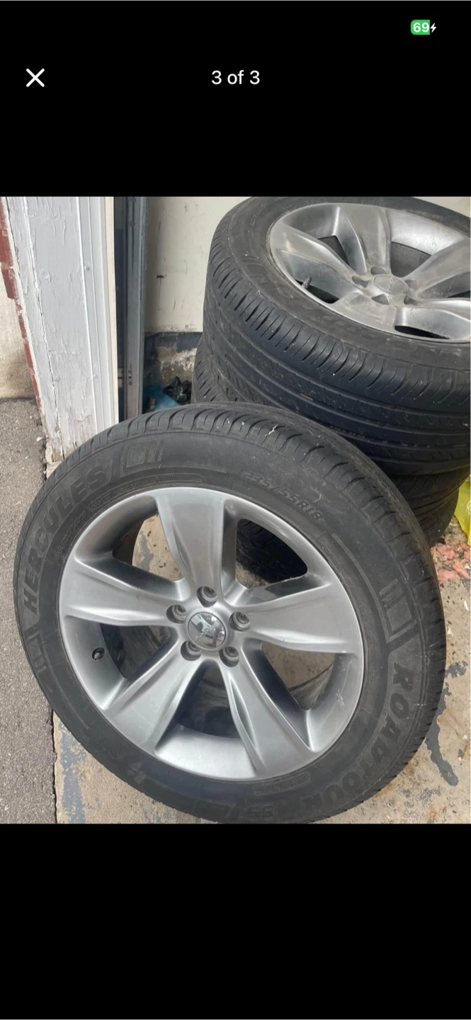 Hercules Roadtour 235/55R18 Tires with Rims