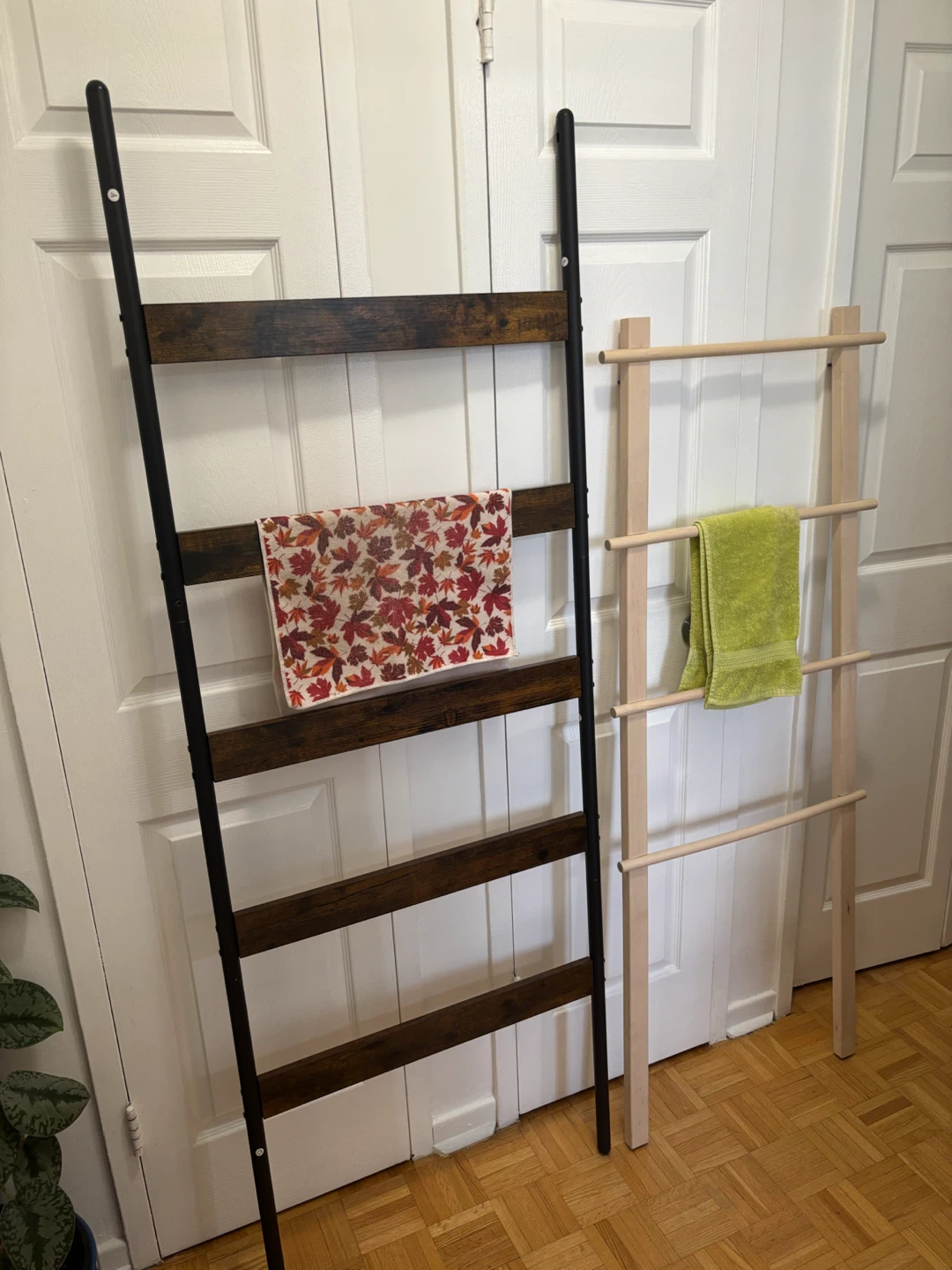 Rustic Ladder Towel Rack - photo 2