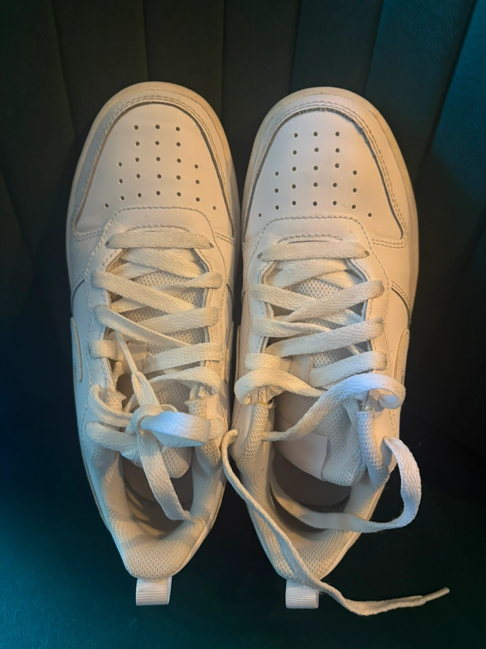 Nike Kids White Sneakers Size 3.5Y